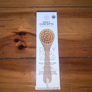 Daily Concepts Dry Facial Brush